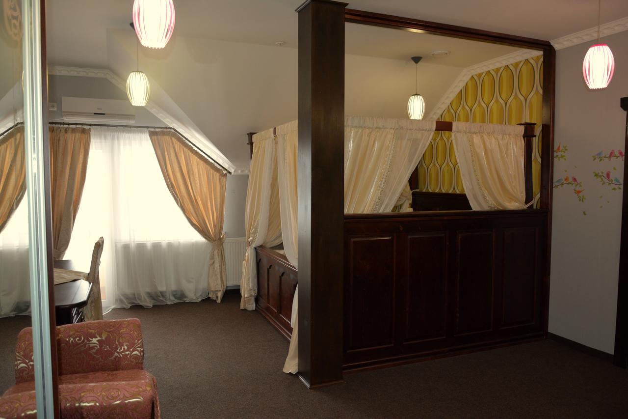 Golden Palace Dubove Dış mekan fotoğraf